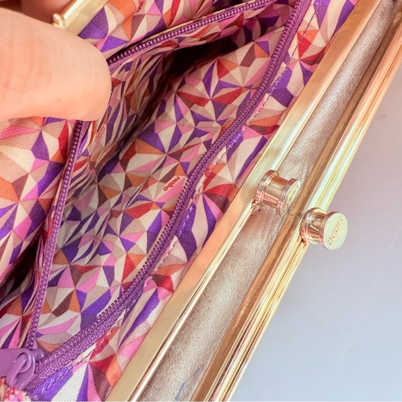 Hobo Lauren Clutch Wallet - Picture 6 of 10